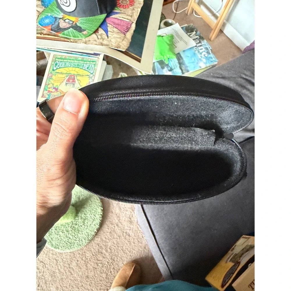 Maui Jim Black Semi Hard Zipper Sunglasses Case with Swivel Clip